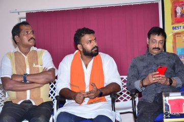 Film Critics Association Felicitates Shatamanam Bhavati And Pelli Choopulu Movie Teams